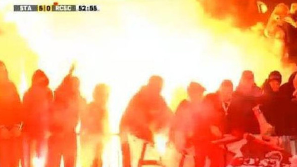 Incendio en las gradas y bengalas al campo obligan a suspender partido