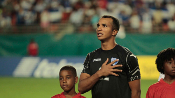 Donis Escober se siente orgulloso de la Selección Nacional