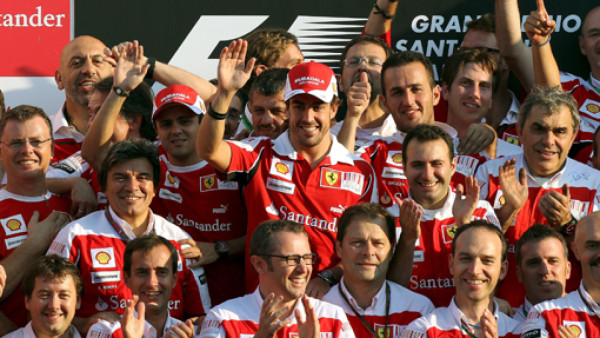 'Ferrari dio un gran paso': Alonso