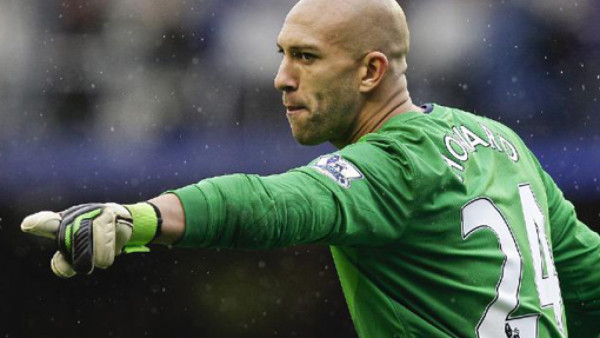 Tim Howard se fractura y preocupa a Estados Unidos