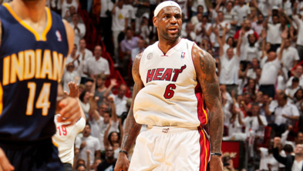 LeBron James y Haslem colocaron al Heat con ventaja de 3-2 sobre Pacers