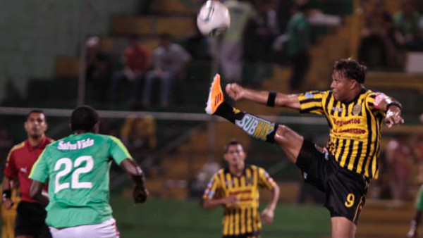 EN VIVO ¡Marathón noquea al R. España!