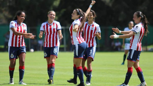 ¡COSITA! Así es Norma Palafox, la jugadora de Chivas que levantó el título femenino en México