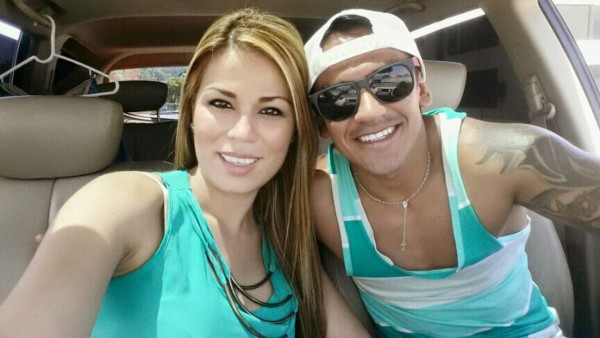 ¡Hermosa diputada! Pareja de futbolista tico embellece la política de su país