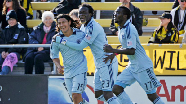 VIDEO: Roger Espinoza baila 'Gangnam Style' tras gol de Kansas City