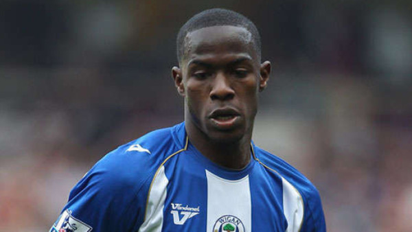 ¡Primera expulsión de Maynor Figueroa con el Wigan!