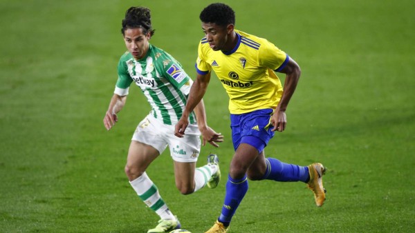 Mercado Liga MX: Dos mexicanos a España, bombazo de Edson Álvarez y América ya tiene acuerdo con DT