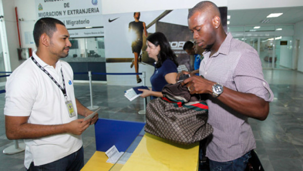 Erick Norales ya vuela rumbo a Baltimore