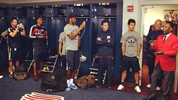 Jerry Bengtson compartió junto a Pelé