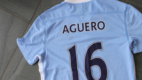 Kun Agüero ya tiene camiseta en el Manchester City