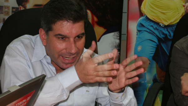 Mateo Yibrín arremete contra el árbitro