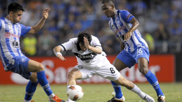 Aficionado muere en pleno juego de la Copa Sudamericana