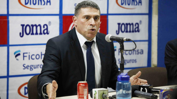 Luis Suárez y su visión para la Selección de Honduras en 2013