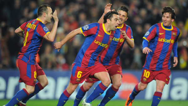 El Barcelona clasifica sufriendo