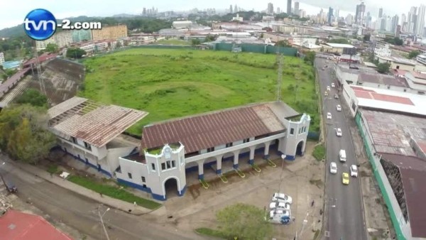 ¡Con uno de Honduras! Grandes estadios que fueron abandonados