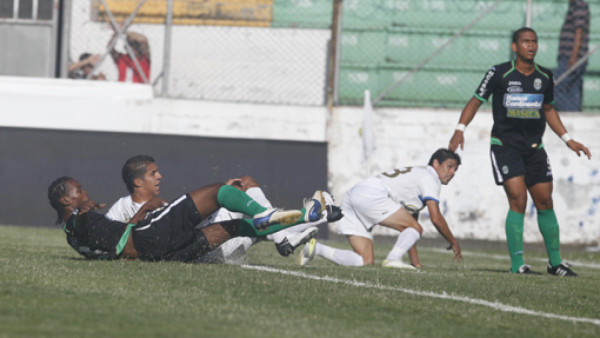 De 'vergonzoso' define Luis Castro goleada de Olimpia a Marathón