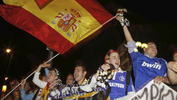 Aficionados festejan en Madrid el título 32