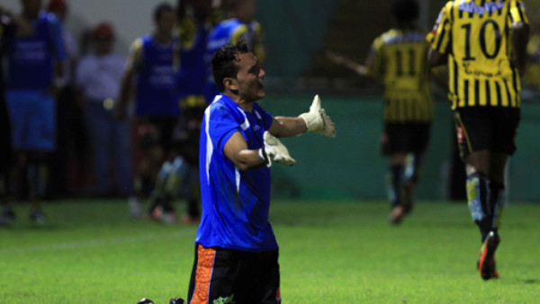 Real España arrancó con pie derecho