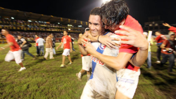 Olimpia, campeón a puro Carlos Will