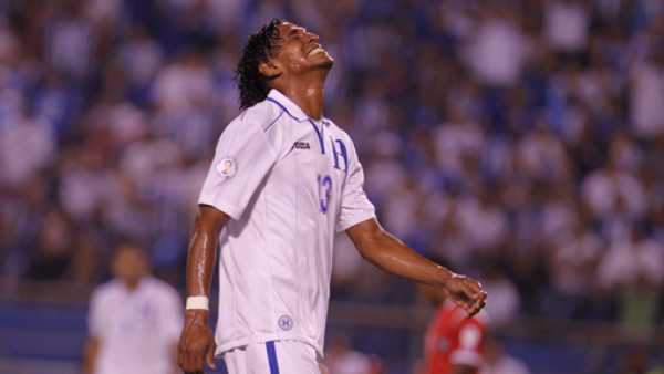Amenazan a Carlo Costly por Twitter