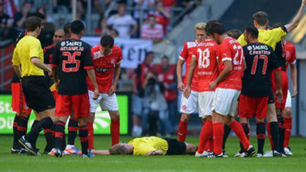 Dura sanción a Luisao por agredir a un árbitro