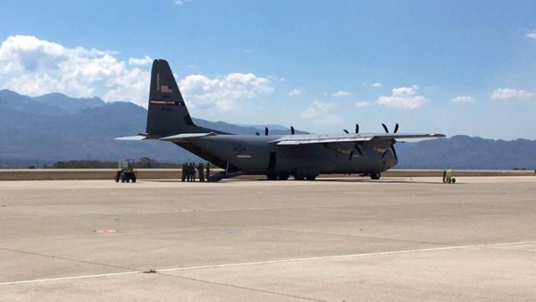 Con cervezas y sin respetar toque de queda absoluto: Las mejores fotos del día en Honduras