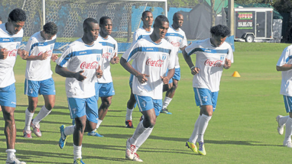 Honduras no será defensivo ante EUA