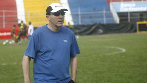 La policía se llevó a jugador del Victoria en pleno entrenamiento