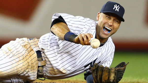 Derek Jeter sufrió una fractura en el tobillo y será baja tres meses
