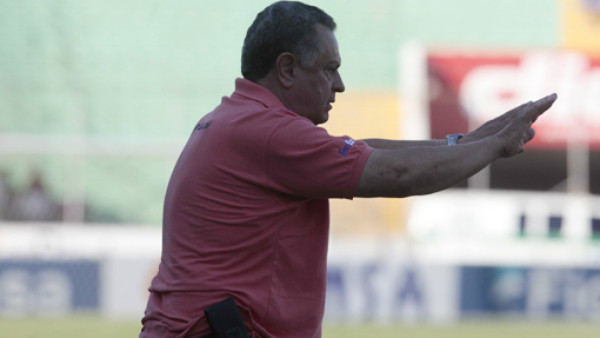 Cuate Castillo: 'Hay que tomarlo con tranquilidad, no hemos ganado nada”