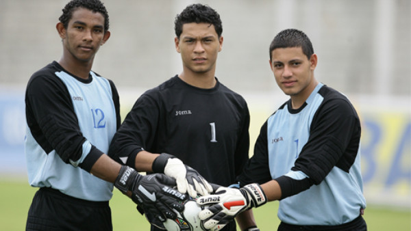Mendoza, Licona y Reyes, el presente de la meta catracha