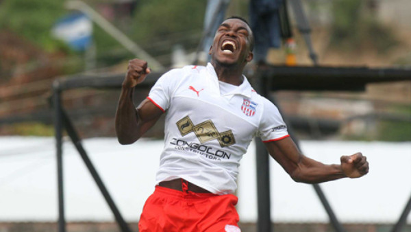 Necaxa destazó al toro del Savio