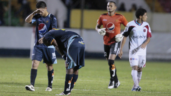 El prestigio del fútbol de Honduras se deteriora