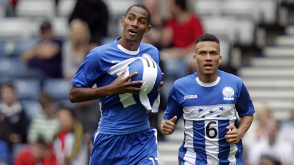 Nueve hondureños a debutar en eliminatoria