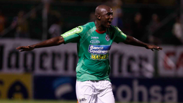 'Estoy siguiendo el legado de mi padre”: Pastor Martínez