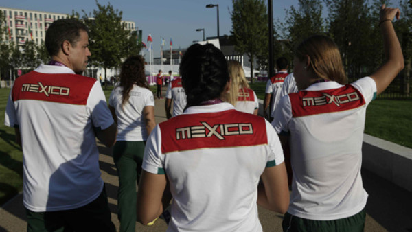 México competirá en Londres con un uniforme con error de ortografía