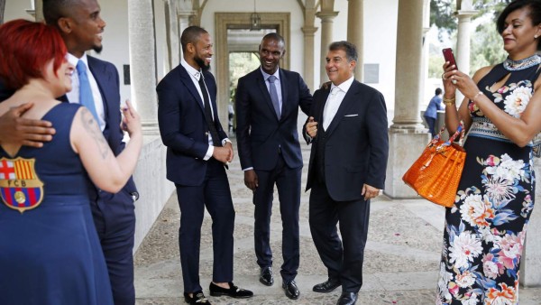 Boda de Víctor Valdés estuvo rodeada de ex jugadores del Barcelona