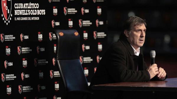 Martino: 'No tengo dudas de que Messi habló con la directiva del Barcelona”