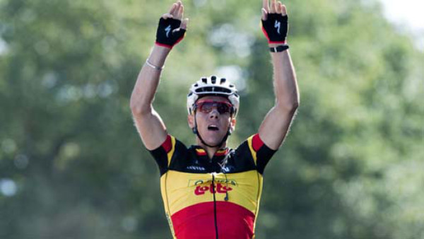 Aficionada hace que Contador se complique en el Tour de Francia