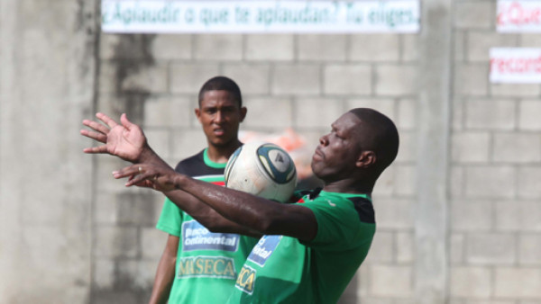 La sorpresa que recibieron los jugadores del Marathón