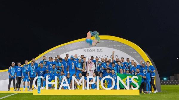 Neom SC, un equipo con un proyecto gigantesco detrás, pero que aún carece del poder de convocatoria de instituciones históricas como Al Nassr o Al Hilal.