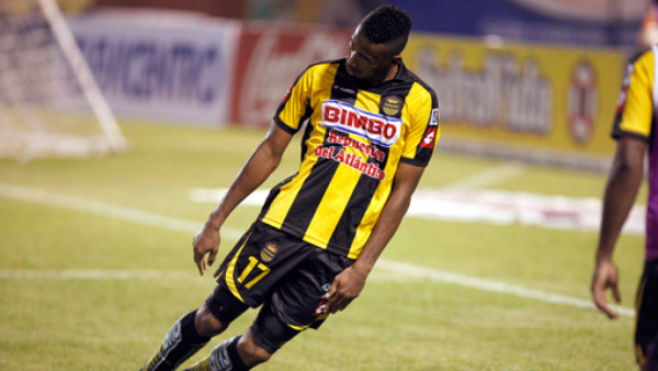 La petición de Allan Lalín: 'Pelé no; Lalín, por favor'