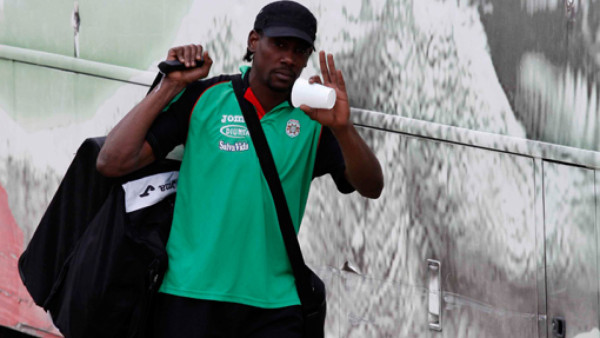 Mitchel Brown habla de discriminación racial y le responde a Chelato