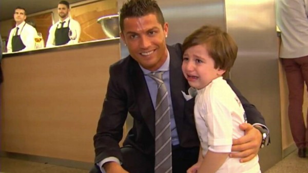 Las 18 increíbles historias que cambiarán tu opinión sobre Cristiano Ronaldo