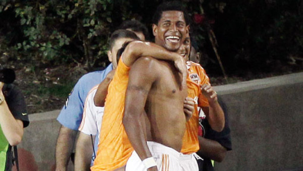 ¡Carlo Costly se estrena con el Houston!