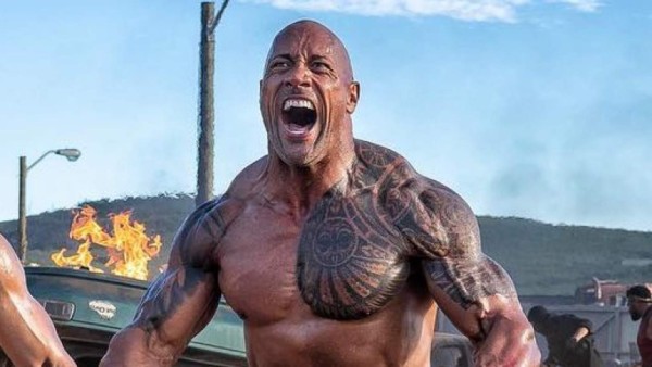 Con una cabaña de 150 años: La espectacular mansión que compró Dwayne Johnson 'La Roca'