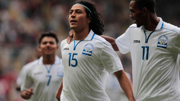 Roger Espinoza, nominado al jugador más popular del mundo