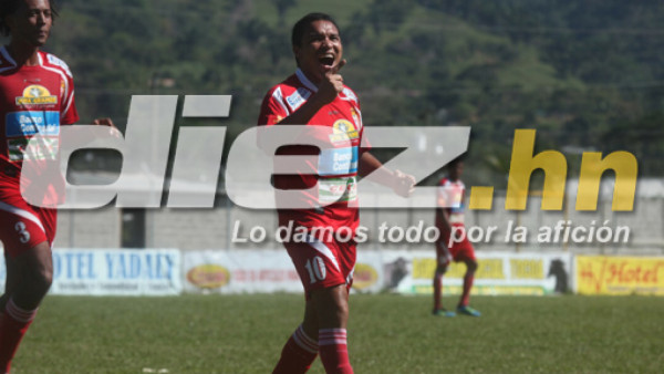 Rambo debuta anotando gol ante Victoria