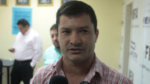 Presidente del Savio, Bernardo Alvarado arremete contra Wendy Guerra