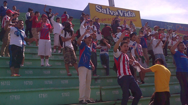 La Ultra Fiel le pide el tricampeonato al Olimpia